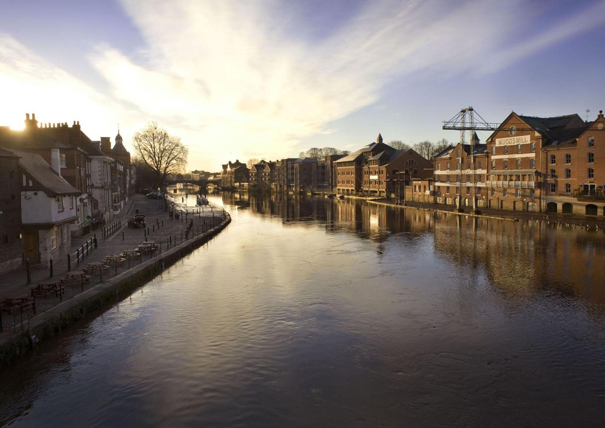 Stylish Flat Near The City Centre - Pass The Keys York Buitenkant foto
