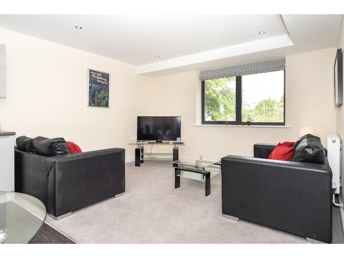 Stylish Flat Near The City Centre - Pass The Keys York Buitenkant foto