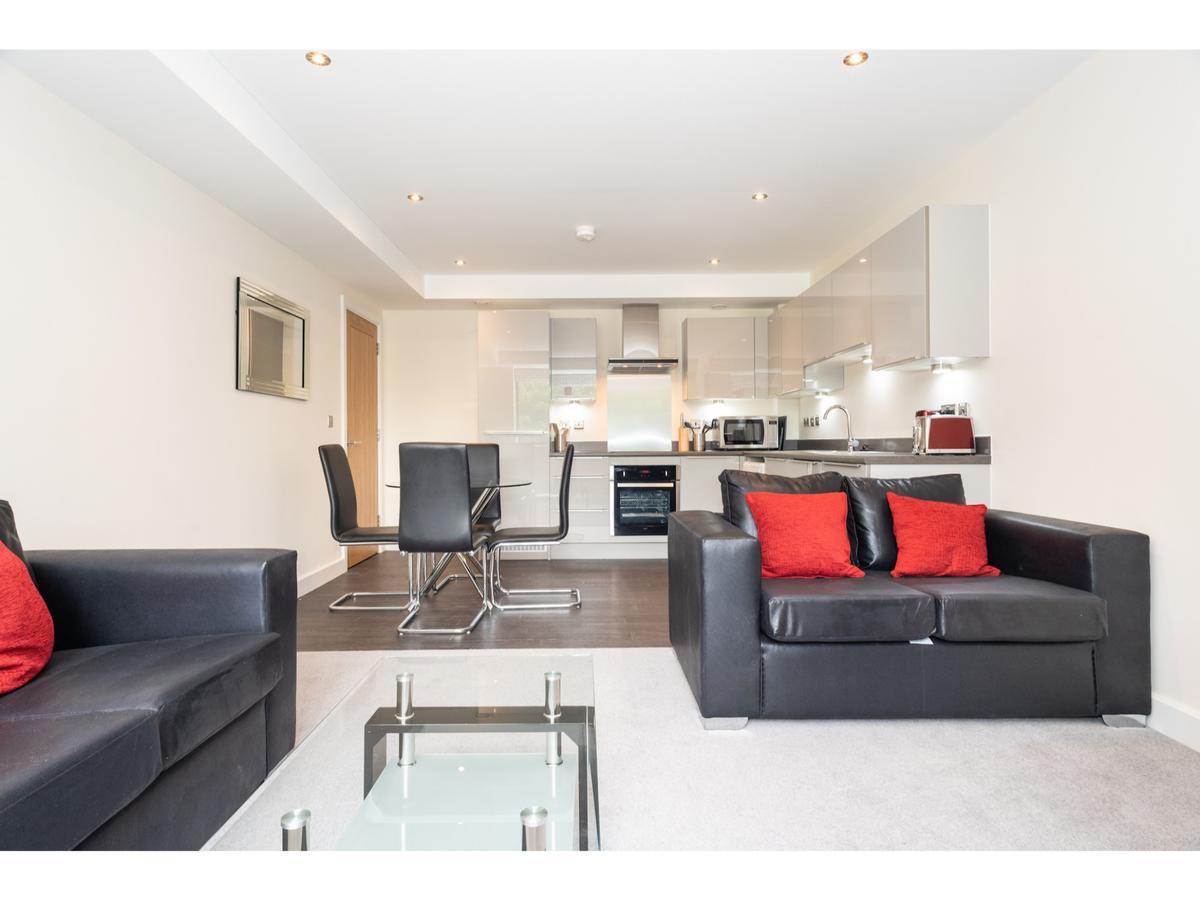 Stylish Flat Near The City Centre - Pass The Keys York Buitenkant foto