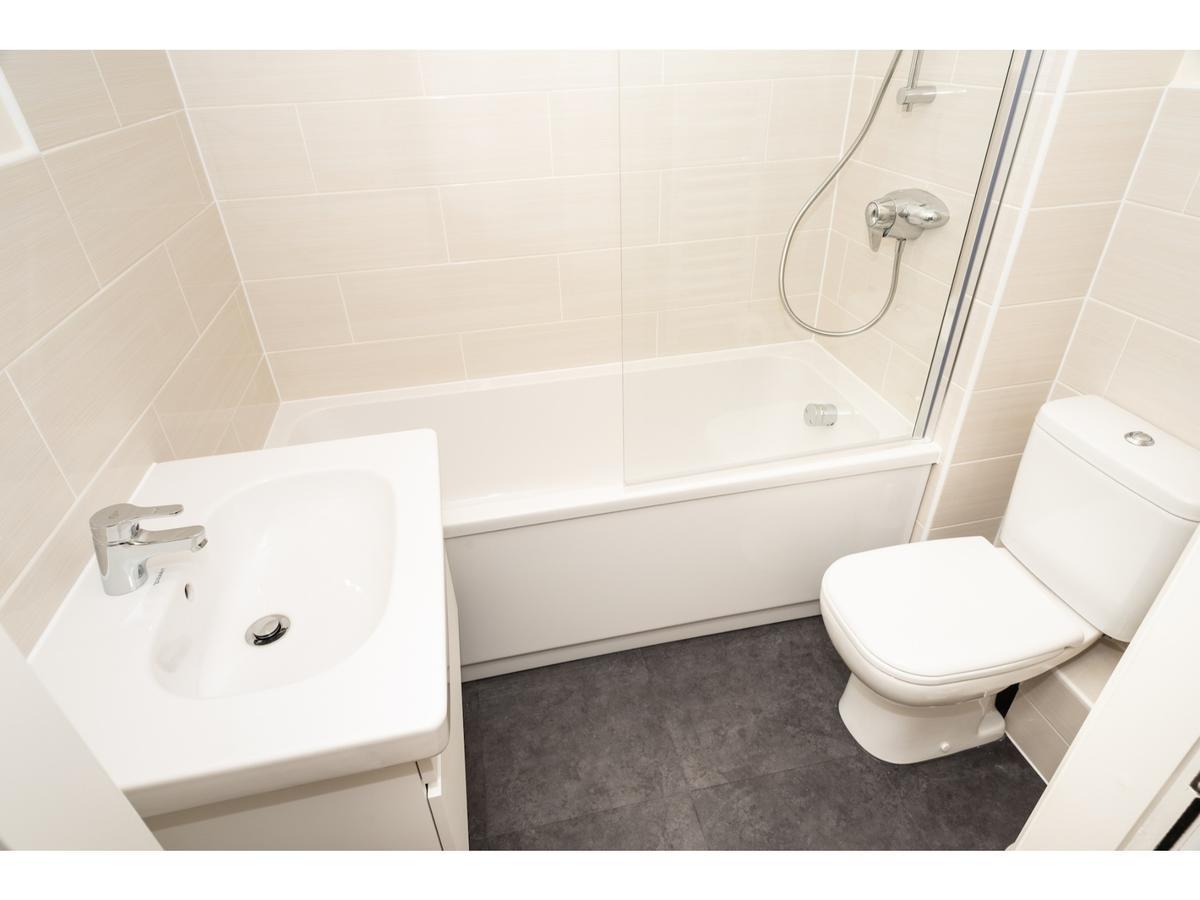 Stylish Flat Near The City Centre - Pass The Keys York Buitenkant foto