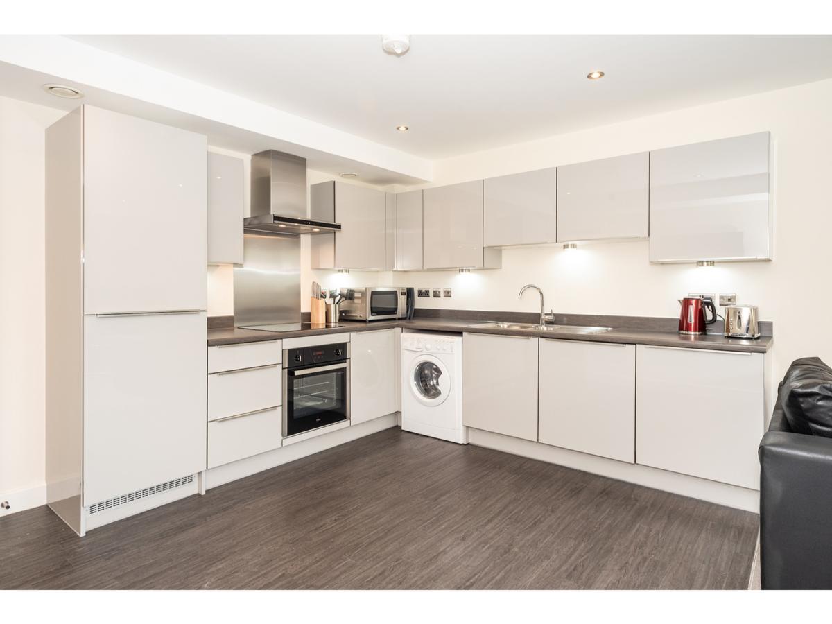 Stylish Flat Near The City Centre - Pass The Keys York Buitenkant foto